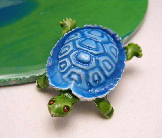 Super Cute Vintage Figural Enamel Turtle Brooch P… - image 1