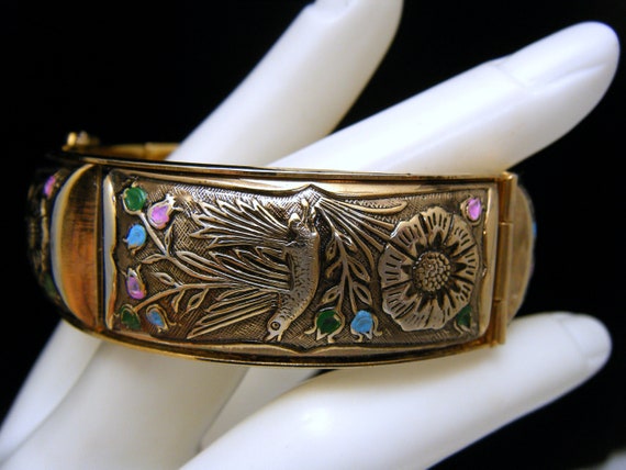 Vintage Embossed Floral Bird Enamel Hinged Bangle… - image 5