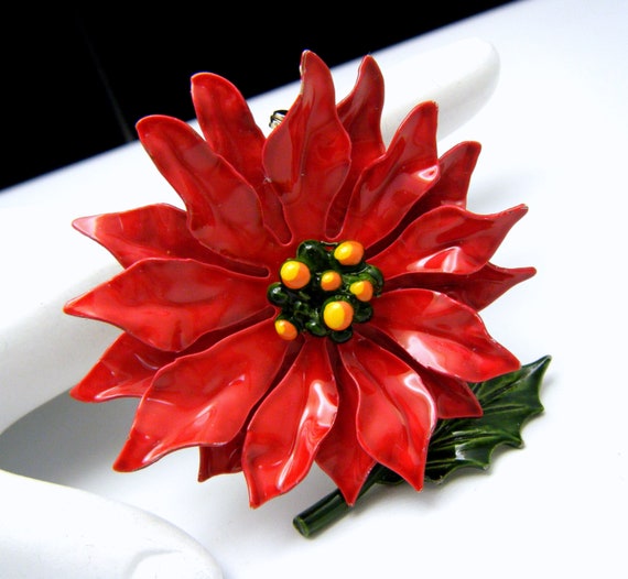 Vintage Glossy Enamel Poinsettia Flower Brooch Be… - image 2