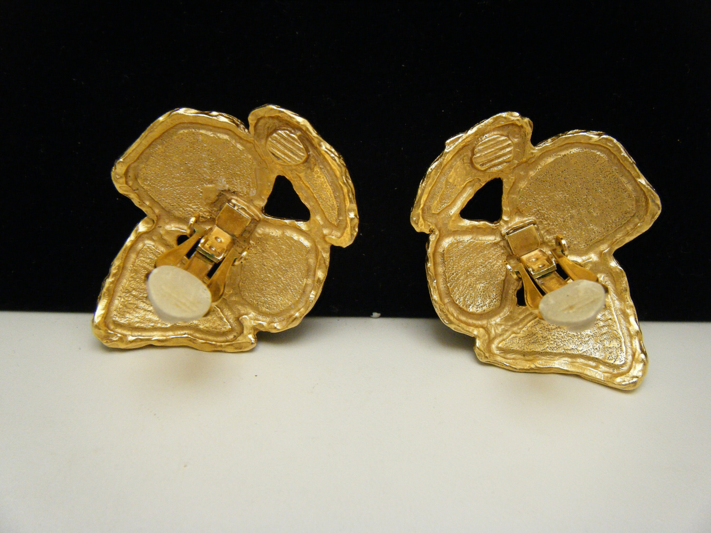 Boucles D'oreilles Clips Vintage En émail Doré - Bijou Fantaisie Qualité, Occasion En Impeccable état