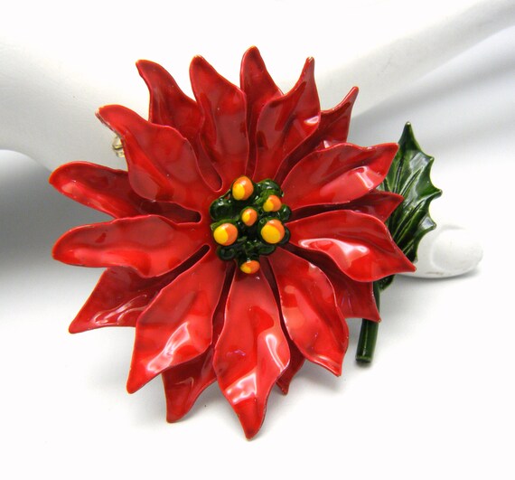 Vintage Glossy Enamel Poinsettia Flower Brooch Be… - image 3