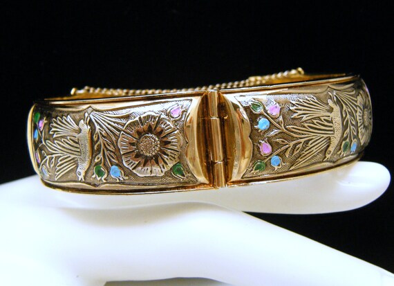 Vintage Embossed Floral Bird Enamel Hinged Bangle… - image 3