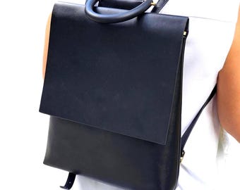 Minimalist Vegan Leather Laptop Backpack: Eco-Friendly Commuter Bag