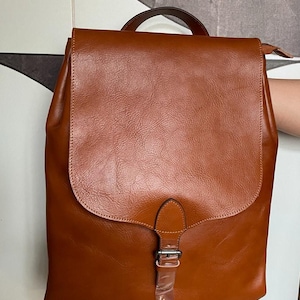 Lederrucksack für Herren / Damen - Schiffe nach USA (Duty Paid) - Unisex-Rucksack aus hellbraunem Leder - Stilvoller schwarzer Rucksack für Arbeit und Reisen