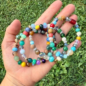 DIY Bracelet Kit DIY Jewelry Kit Girls Night Craft Mixed Bead Collection Stretch Cord Design Pack Complete Bracelet Set Party Activity Pack Gold Silver Accent Beads Beginner Instructions Bead Mix Creative Hobby