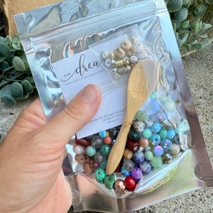 DIY Bracelet Kit DIY Jewelry Kit Bead Mix Making Stretch Cord Bracelet Design Girl's Night Craft Activity Hobby Craft Party Gift Idea