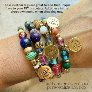 Kit para hacer pulseras DIY, kit de joyería DIY, mezcla de cuentas para hacer pulseras con cordón elástico, actividad de manualidades para una noche de chicas, pasatiempo, fiesta de manualidades, idea de regalo. imagen 7