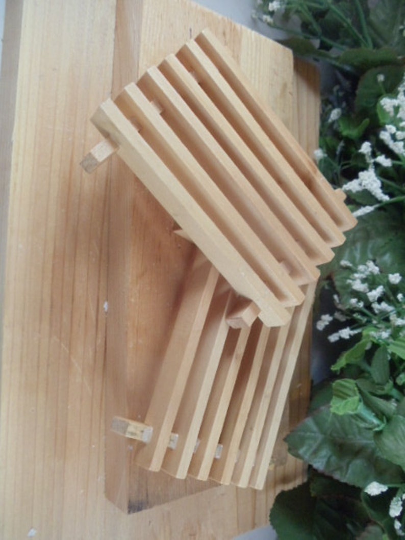Wood Soap Dish Helps Extend Life of Soap image 1
