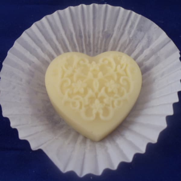 Large Heart Flowers Lotion Bars w/ Round Tin - Wedding Favors - Baby Shower Favors - Bridal Shower Gifts - Hostess Gifts
