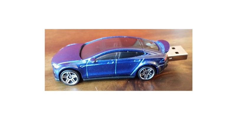 Tesla Model S P85d Diecast Usb Flash Drive Several Colors Available