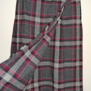 Glenscot Tartan Kilt 100% Grey Red Scottish Skirt Waist 28&quot; For Jacobsons