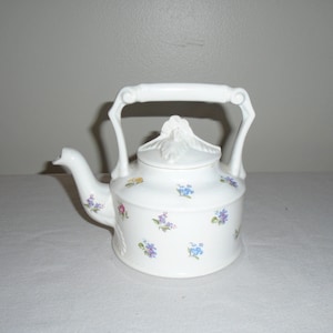 Arthur Wood Mini Teapot Two Cup Scattered Flowers Made in England