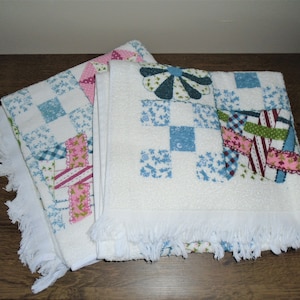Cannon Bath Towel Fringe Patchwork Quilt Vintage Cottagecore Farm House Set of 2