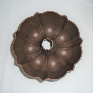 Nordic Ware Bundt Pan Cast Aluminum USA