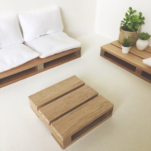 Dollhouse Miniature Pallet Coffee Table