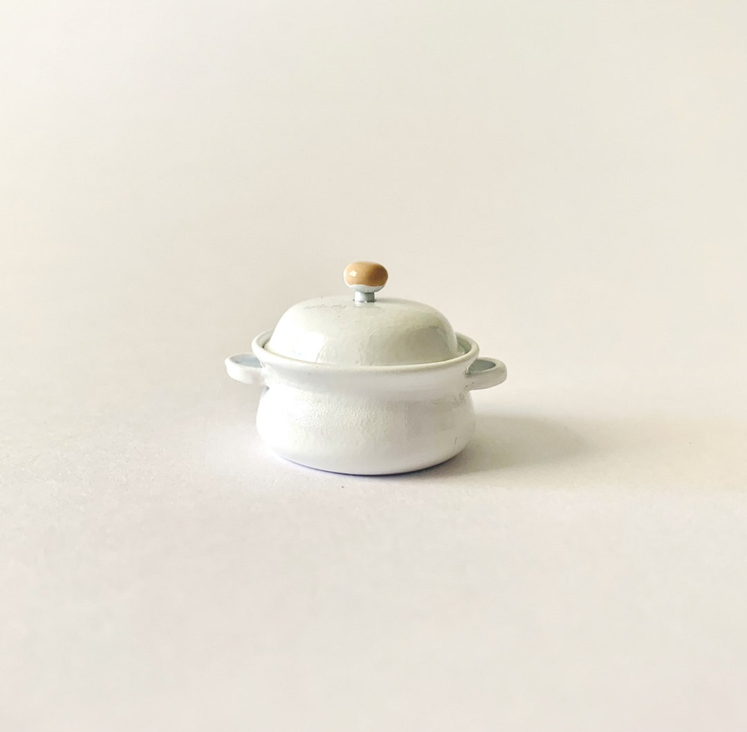 Cocotte miniature blanche pour maison de poupée - Etsy Canada