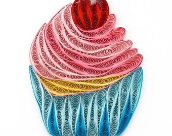 Cupcake Handmade Ornament – Eco-Friendly Quilling Paper Gift for Bakers and Sweet Holiday Decor