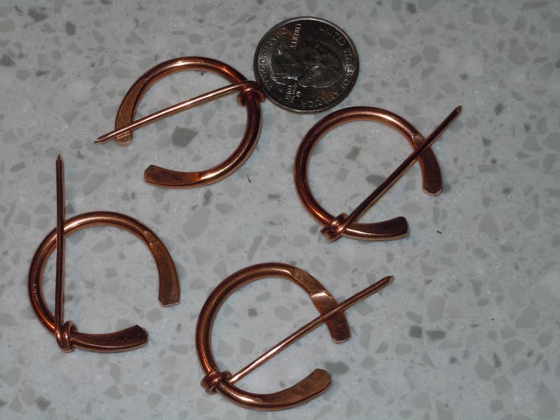 Small Copper Penannular brooch kilt pins Irish Scottish Viking Celtic image 3