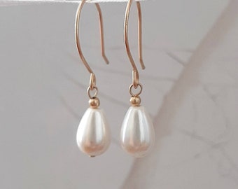 Bridal pearl earrings, Bridal teardrop earrings, Wedding pearl earring, Classic bridal earrings, Gold bridal earring, Teardrop pearl earring