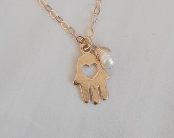 Hamsa heart necklace, Hamsa necklace, Heart necklace, Cut out heart necklace, Unique hamsa neckalce, Dainty hamsa necklace, Hamsa pendant