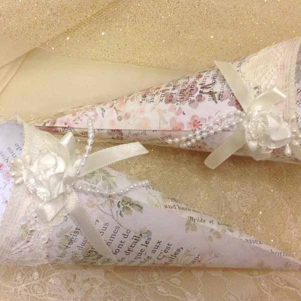 Shabby Chic French Floral Favour/Confetti Cones (4)