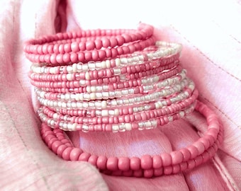 Memory Wire Armband, rosa Perlen Armband, Stapelarmband im indischen Stil, stapelbares Armband