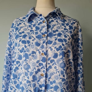 Vintage Blue on White Fruit Print Cotton Blouse Made in India UK 14 US 10