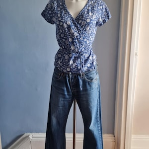 Levi 501 Blue Jeans Button fly W 33-34 L 30
