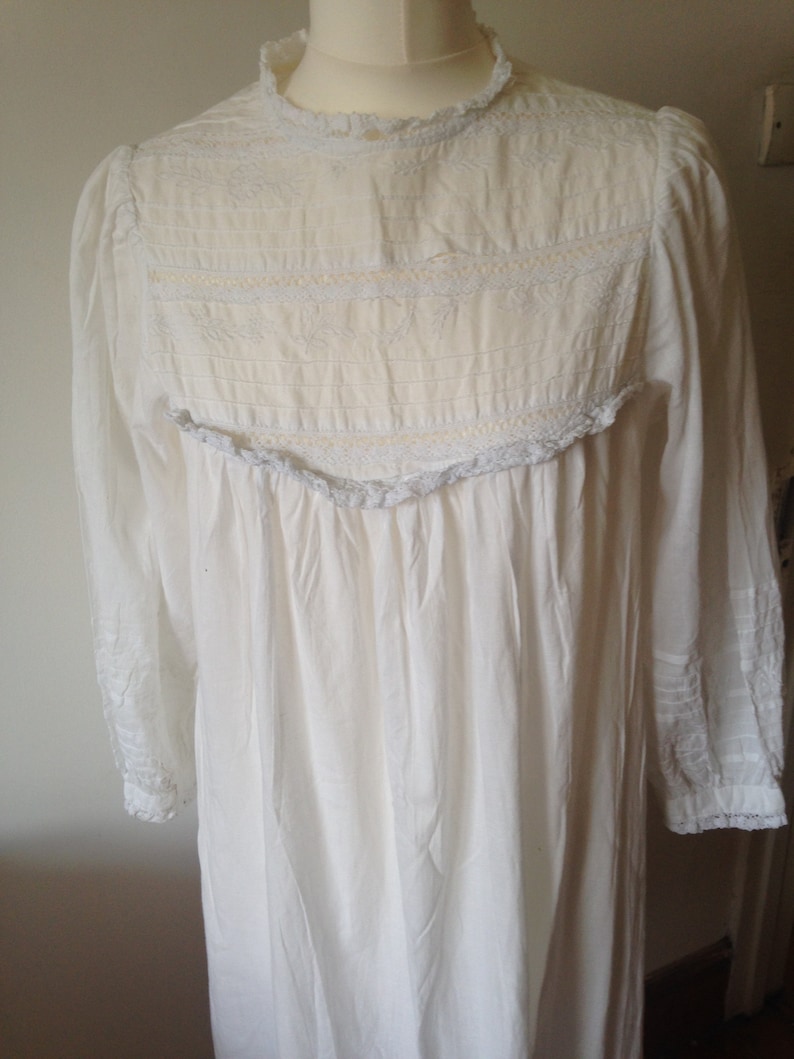 Victorian nightgown 90s repro