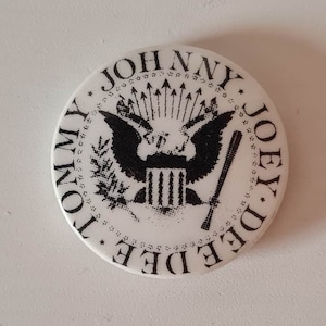 RARE Original Vintage RAMONES pin badge 1970s New York punk band