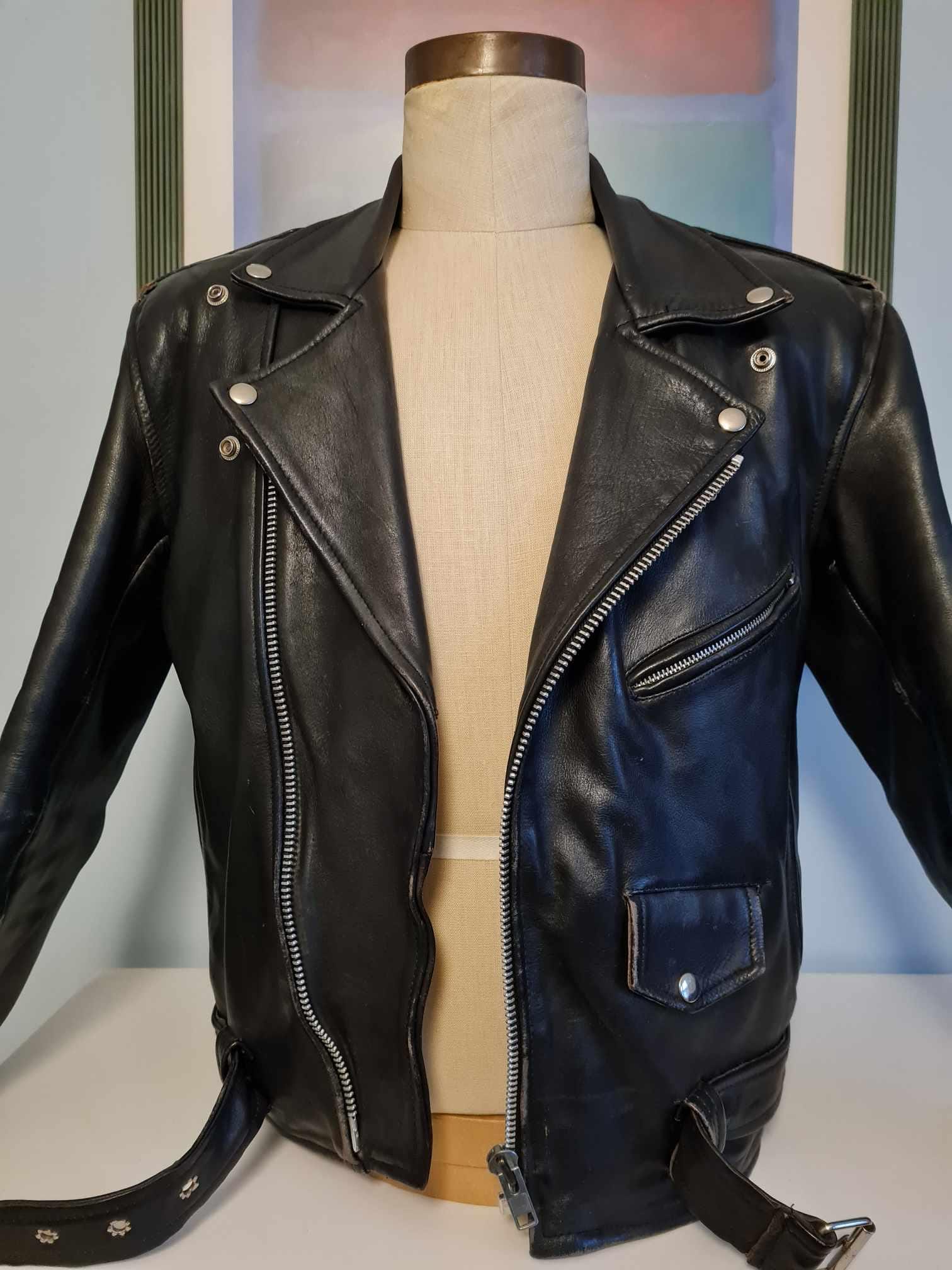 Vintage Black Leather Biker Jacket: Punk Rocker Style, 40