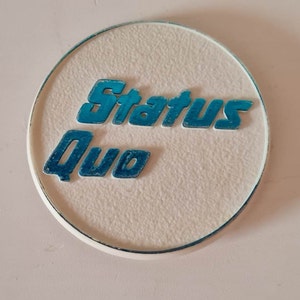 Vintage 1970 STATUS QUO Vintage Plastic Pin Badge Memorabilia de música rock