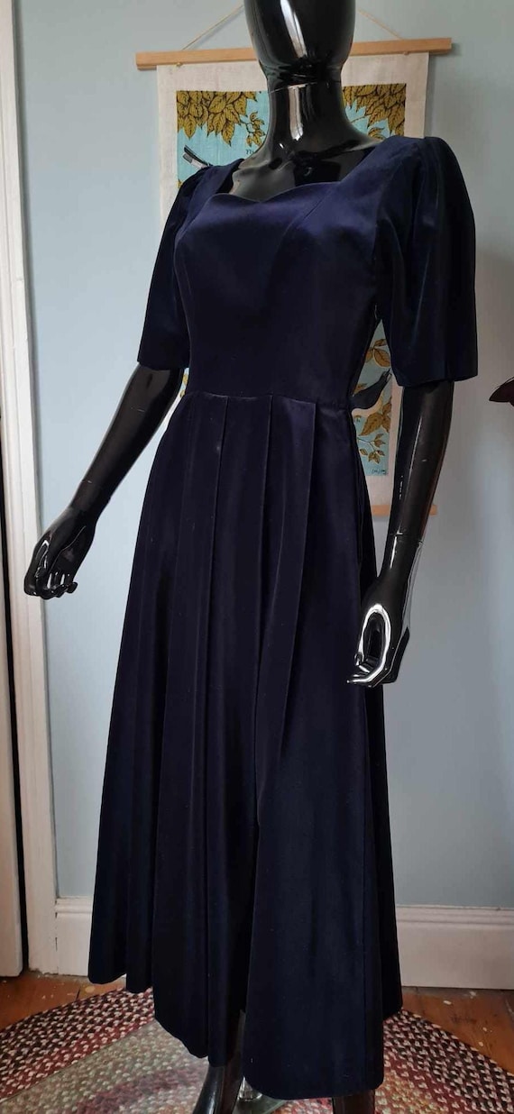 Vintage Laura Ashley Velvet Maxi Dress: 80s Evening Gown, UK 8 - Etsy Vintage Laura Ashley Velvet Maxi Dress: 80s Evening Gown, UK 8 - Etsy