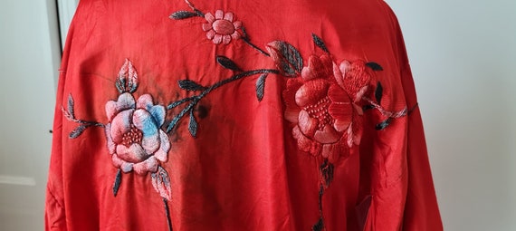 Vintage 1930s Embroidered Kimono/Red Kimono/Antiq… - image 3