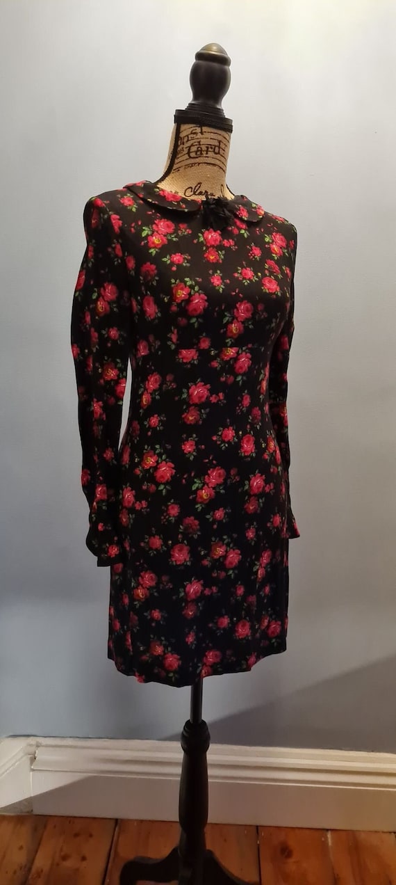 Stunning Vintage 60s Dollyrockers Roses Mini Dress