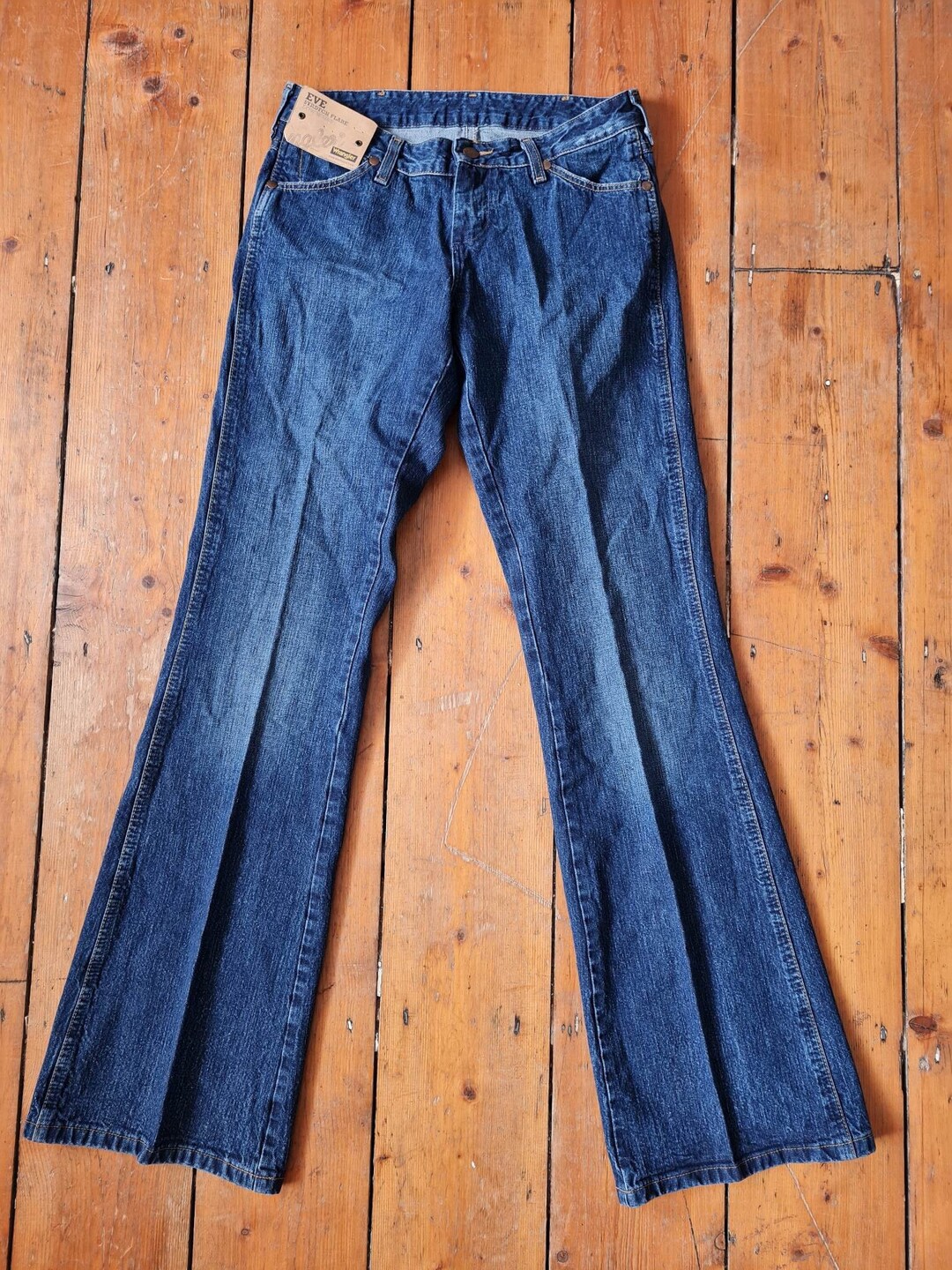 FLASH Sale Wrangler Eve Low Rise Flares New With Tags Broken Twill Denim Indigo Hipsters Blue