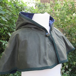 Waxed Cotton Hood and Mantle image 2