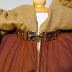 Waxed Cotton Hood and Mantle image 5