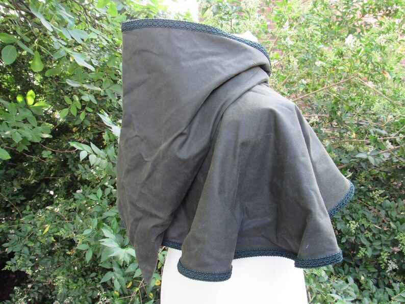 Waxed Cotton Hood and Mantle image 3