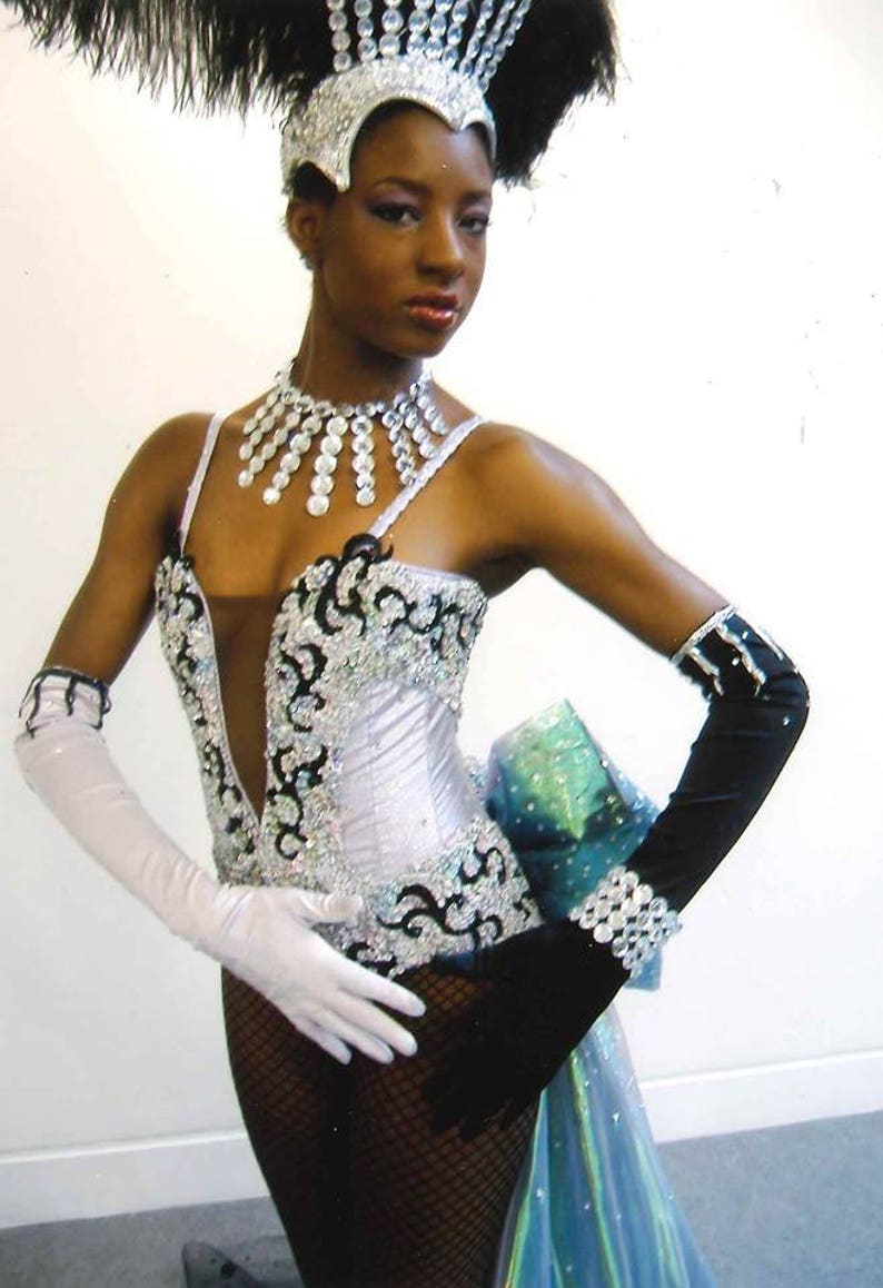 Showgirl Costume image 1