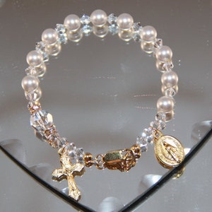 Catholic Swarovski Pearl One Decade Rosary Bracelet in Gold