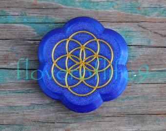 Blue box with flower of life for a pendant