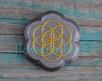 Silver grey box with flower of life for a pendant