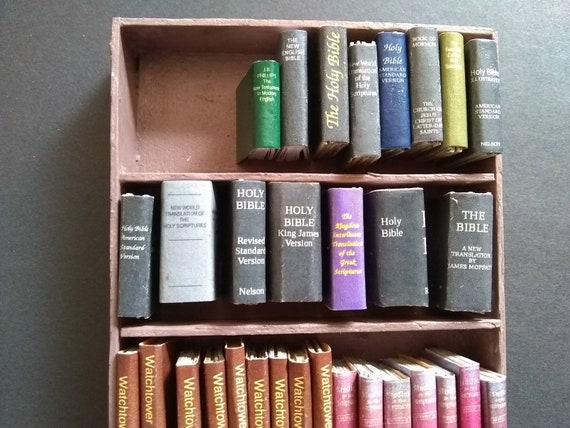 miniature bookshelf diy