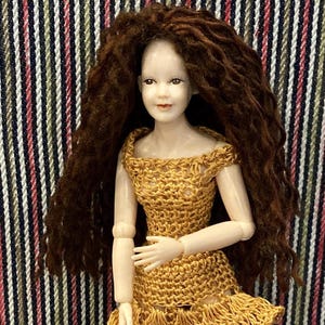 Perm curly Blond or brown or black wig fit 1/12 scale 6 cm miniature dolls Handmade hair