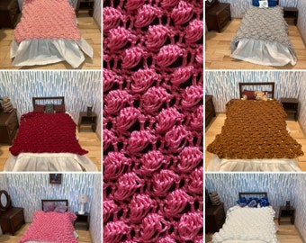 Gold elegant pink white 1:12 scale blanket quilt throw comforter miniature duvet