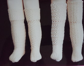 PDF-Datei 115 Puppensocken Häkelanleitung Vier gemusterte lange Socken von Shirl-A-Lee für 50-65 cm antike & moderne Puppen