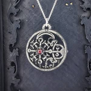 Valac Seal Pendant with Custom Gemstone