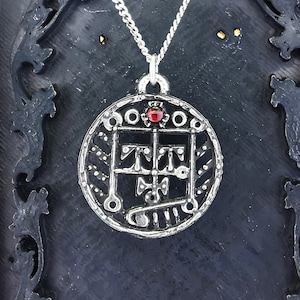 Botis Seal Pendant with Custom Gemstone