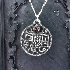 Colgante de sello Ronove con piedra preciosa personalizada